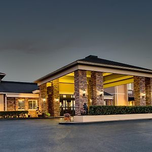 Wingfield Inn & Suites